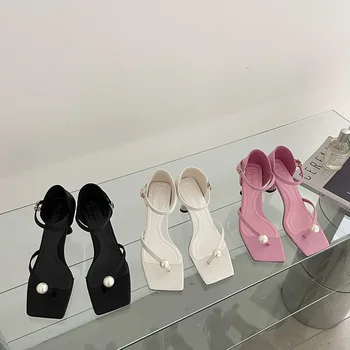 2023 Летние бежевые сандалии на каблуке Продажа женской обуви Ремешок для лодыжки с квадратным носком Черный Новые Девушки Модный Блок Жемчуг Комфорт Высокий