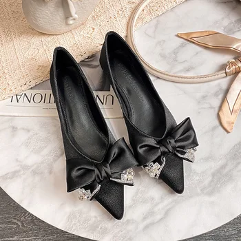 Французская заостренная плоская подошва Одиночная обувь для женщин 2023 Элегантная обувь на низком каблуке Вода Diamond Женская обувь Мэри Джейн Обувь Sapatos Feminino