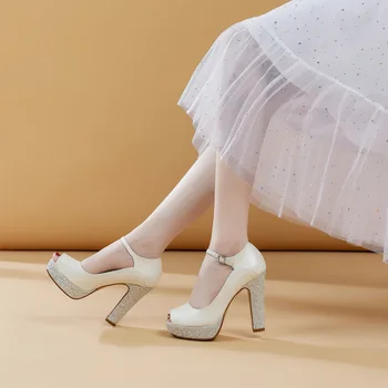 VICONE Роскошная дизайнерская обувь Квадратный каблук Обувь Женская обувь Сандалии Обувь с острыми носками Обувь Женщины Высшего качества